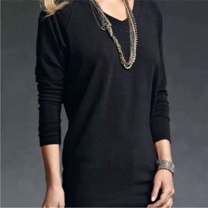 CAbi Oversized Black Long Sleeve V-Neck Tunic Top‎ Shirt Women’s Sz Medium #125